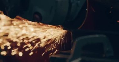 İşçinin Kapanışı Endüstriyel Öğütücü Metal Endüstrisi