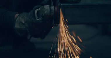 İşçinin Kapanışı Endüstriyel Öğütücü Metal Endüstrisi