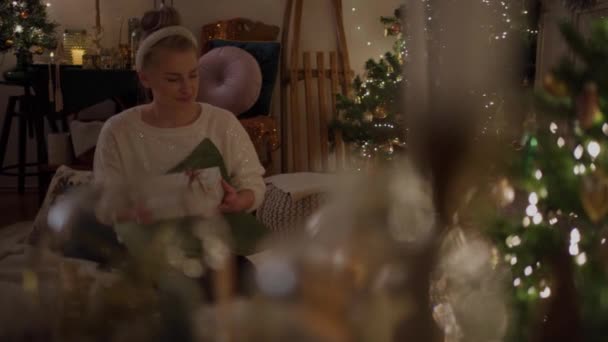 Jasné Radostné Vánoční Dekorace Připraven Přinést Sváteční Duch Vašeho Domova — Stock video