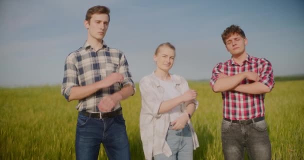 Portrait Des Agriculteurs Qui Réussissent Dans Agriculture — Video