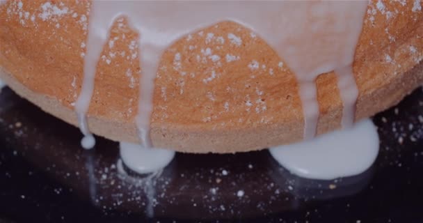 Gros Plan Morceau Gâteau Aux Fruits Fraîchement Cuit — Video
