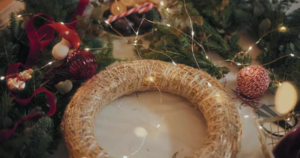 Férias Natal Grinalda Decorada Para Preparações Natal Casa Tradicional Grinalda — Vídeo de Stock