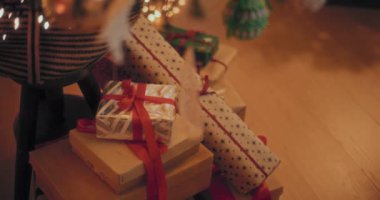 Noel Süslemeleri Muzip Çelenkler Işıklar Bokeh.