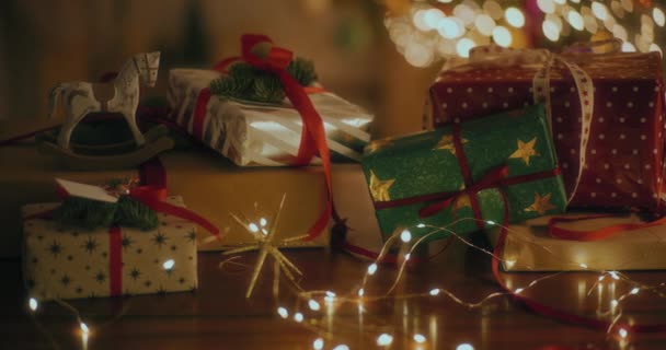 圣诞假期的圣诞礼品包装 — 图库视频影像