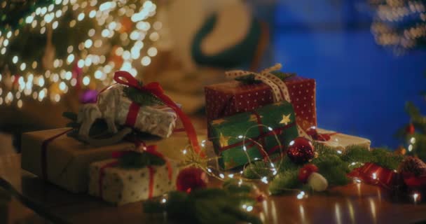Świąteczne Pakiety Upominkowe Ozdobione Święta Bożego Narodzenia — Wideo stockowe