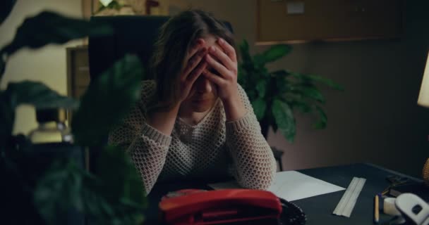 Mutsuz Kadın Krizi Durumu — Stok video