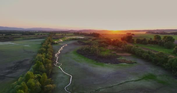 View River Surrounding Forests Stunning Sunset — Stok video