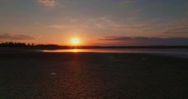 Gün batımında çekilen güzel hava görüntüsü