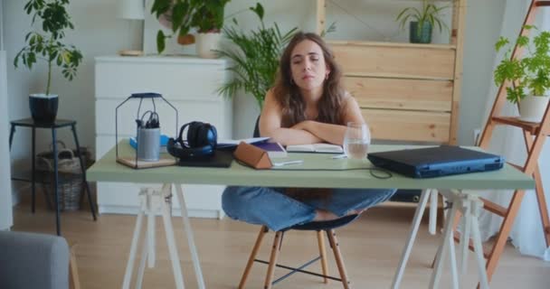 Sad Woman Seated Deep Reflection Desk — 비디오