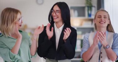 Kadınlar şirketlerinde yüksek satış sonuçlarından hoşlanırlar..