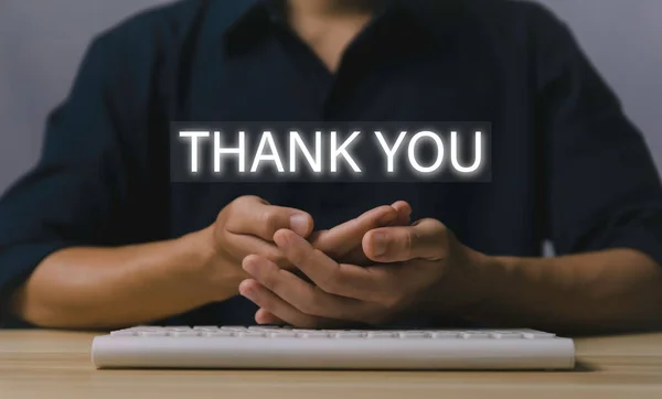 Die Hand Des Geschäftsmannes Zeigt Die Botschaft Worte Des Dankes — Stockfoto