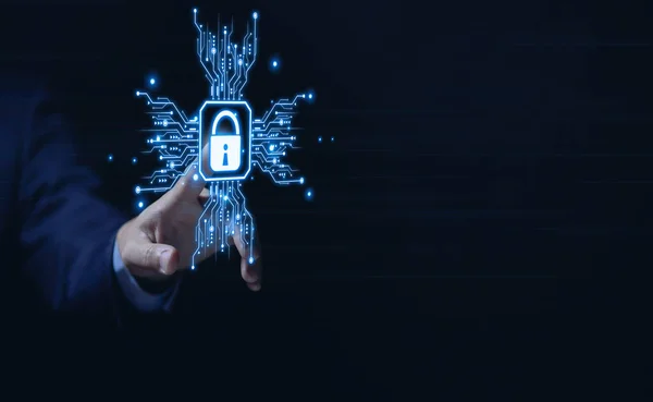 ロックサインのシールドアイコンを示すビジネスマンの手 コンピュータパスワード保護の概念 インターネットネットワークセキュリティ サイバーデジタル技術 ビジネス情報とウイルス保護 — ストック写真