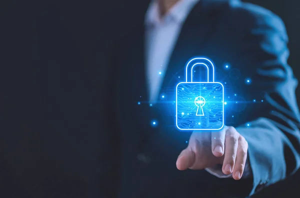 Kilit işareti, siber güvenlik interneti. Konsept saldırıları bir hackerdan, suçtan ve virüslerden korur. Bilgi teknolojisi dijital, güvenli veri. Çevrimiçi bir sistemde parola güvenliği ve gizlilik