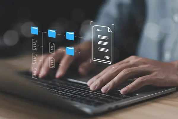 İş adamı, bir dizüstü bilgisayardaki elektronik dosyaların veri dökümanlarını yönetiyor. Atılgan Kaynak Planlama Sistemi (İngilizce: Enterprise Resource Planning System veya ERP), Veritabanında kayıtlı bir yazılım. iş kağıtsız