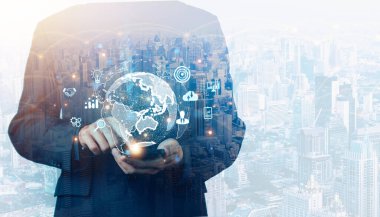 Çifte maruziyet. İş adamı küresel bir internet bağlantısı kullanıyor. Büyük veri dijital bağlantı teknolojisi konsepti, dijital pazarlama, finans, internet bankacılığı, iş teknolojisi uluslararası pazar.