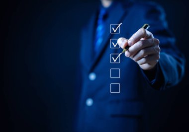 İş, görev detaylarını doğrula, denetleme ögesinde işaretle. Belgeler listesinde görev denetimi kavramı, çevrimiçi seçenek kontrol formu, kontrol süreci düzeni ve değerlendirme işareti