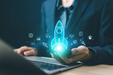 Girişimcilik roketi fırlatılmaya başlandı. Strateji girişimi büyümesi kavramı, iş projeleri dijital teknoloji ağ hattı bağlantısı küresel. Fikir liderliği geliştirme planı