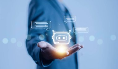 Akıllı robot sohbeti geliştirmek. İletişim sohbet müşterileri, sohbet robotu dijital teknolojisi ve robot yapay zekası için açıktır. Yapay zeka kavramı komut oluşturur ve hızlı bilgi verir