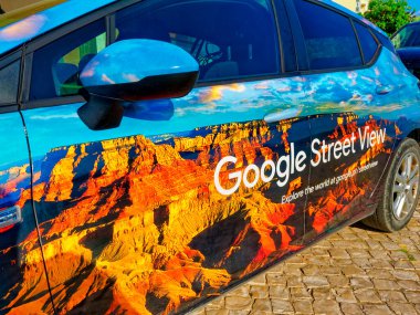 Lizbon, Portekiz - Mayıs 2022: Lizbon sokaklarında Google Street View Car