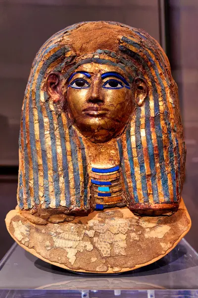 Eski Mısır Altın Yüzlü Firavun Maskesi — Stok fotoğraf