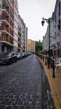 Vozdvizhenko caddesinin genel görünümü, Kyiv 'in Podilsky ilçesinin küçük bir yerleşim bölgesi..