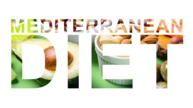 Akdeniz diyeti kavramı, harf altında hareket eden yiyecekler. Yüksek kaliteli FullHD görüntüler