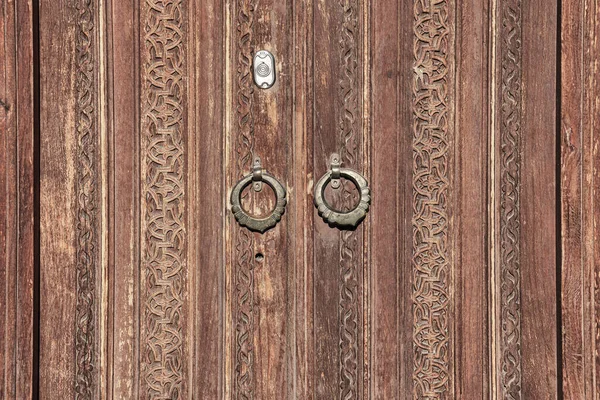 Різьблені Антикварні Дерев Яні Двері Візерунками Мозаїкою — стокове фото