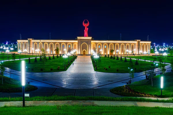 Uzbekistan Tashkent April 2023 Territory Park New Uzbekistan Monument Independence — Stock Photo, Image