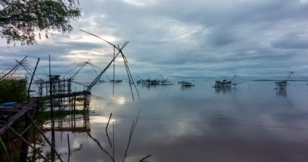 Timelapse Beautiful Sunrise Fishing Trap Pak Pra Village Beautiful Reflection — Stock Video