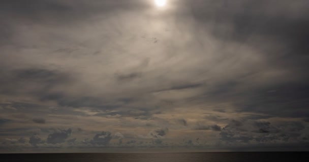 Erstaunlich Dunkle Wolken Hintergrund Des Sonnenuntergangs — Stockvideo