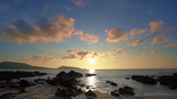 Tropische Zee Bij Zonsondergang Zonsopgang Boven Zee Video Zon Raakt — Stockvideo