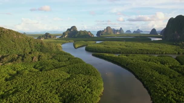 Flygfoto Drone View Shot Amazing Mountains Mangrove Forest Sea Landscape — Stockvideo