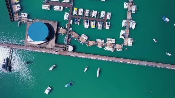 Drone Shot Yacht Seboat Parking Marina Transport Und Reise Hintergrund — Stockvideo