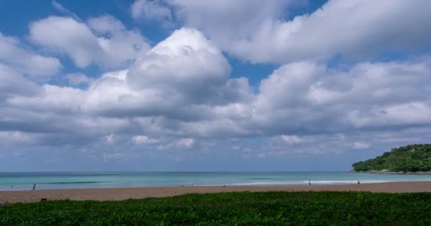 Blauer Himmel Weiße Wolken Über Dem Meer Wolkenbild Zeitraffer Erstaunlich — Stockvideo