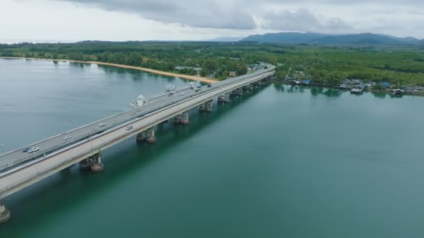 Sarasin Köprüsü Karayolu Taşımacılığı Kavramının Hava Görüntüsü Köprü Phang Nga — Stok video