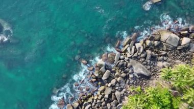 Muhteşem deniz kıyısı güzel deniz, güzel Phuket Adası Tayland 'daki Tropikal okyanus manzarası