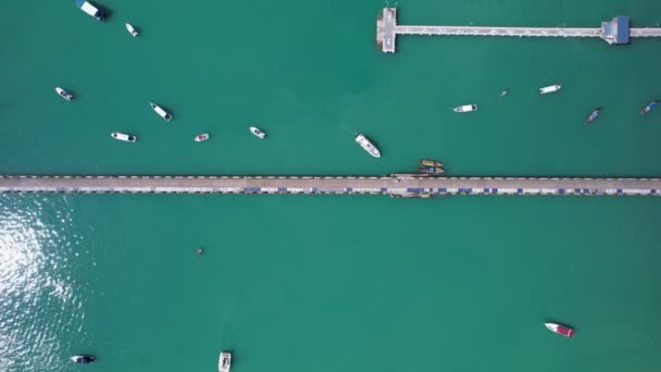 Drone Shot Yacht Seboat Parking Marina Transport Und Reise Hintergrund — Stockvideo