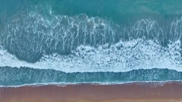 Sea Waves Crashing Sandy Shore Water Surface Amazing Waves Sea — Stok video