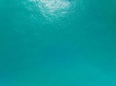 Deniz yüzeyi hava manzarası, kuş bakışı fotoğraf dalgalar ve su yüzeyi dokusu, turkuaz deniz arka planı, Güzel doğa inanılmaz deniz arka planı