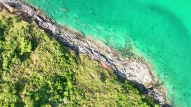 Muhteşem deniz kıyısı güzel deniz, güzel Phuket Adası Tayland 'daki Tropikal okyanus manzarası