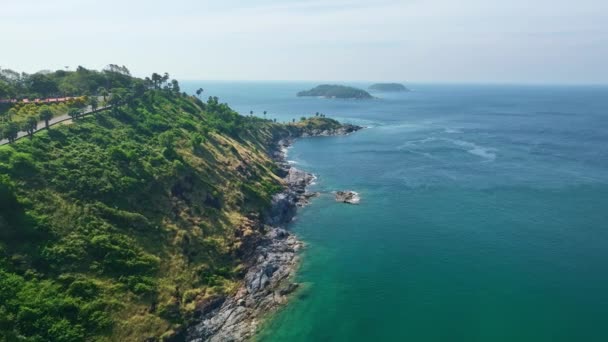 美丽的海滨美丽的大海 美丽的泰国普吉岛上热带海洋的空中景观 — 图库视频影像