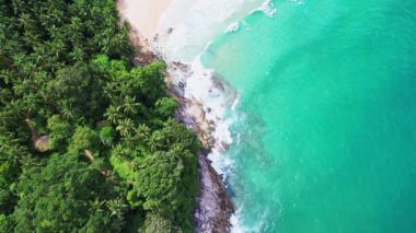 Muhteşem deniz kıyısı güzel deniz, güzel Phuket Adası Tayland 'daki Tropikal okyanus manzarası