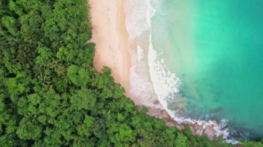 Muhteşem deniz kıyısı güzel deniz, güzel Phuket Adası Tayland 'daki Tropikal okyanus manzarası