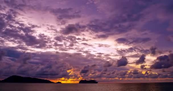 Fondo Nubes Oscuras Dramáticas Hermoso Time Lapse Majestic Sunrise Sunset — Vídeos de Stock
