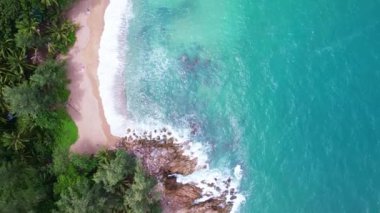 Muhteşem deniz kıyısı güzel deniz, tropikal okyanus manzarası güzel Phuket adası Tayland 'da, en iyi deniz manzarası
