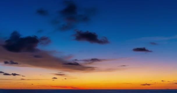 Drámai Sötét Felhők Háttér Gyönyörű Időkiesés Fenséges Napfelkelte Vagy Naplemente — Stock videók