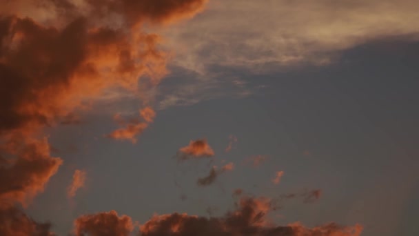 Timelapse Zachód Słońca Nad Morzem Godzinach Wieczornych Niebo Nad Szczytem — Wideo stockowe