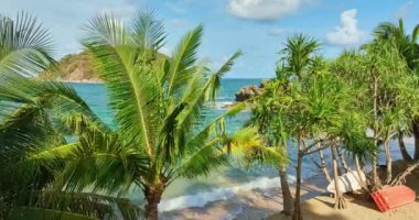 Muhteşem deniz kıyısı güzel deniz, Tropikal okyanus manzarası güzel Phuket Adası Tayland 'da, güzel deniz yaz arkaplanı