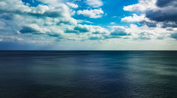 Kleurrijke Hemel Dramatische Majestueuze Landschap Hemel Met Verbazingwekkende Wolken Golven — Stockfoto