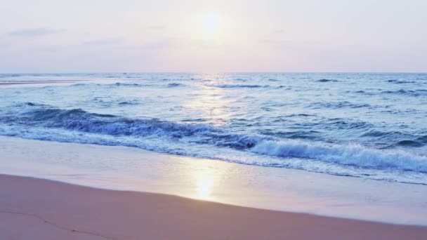 Mooie Hemel Zonsondergang Zonsopgang Boven Het Zeeoppervlak Prachtige Golf Verbazingwekkend — Stockvideo